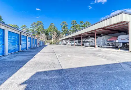 SmartStopSelfStorage-ConroeTX-3750FM1488Rd-Parking