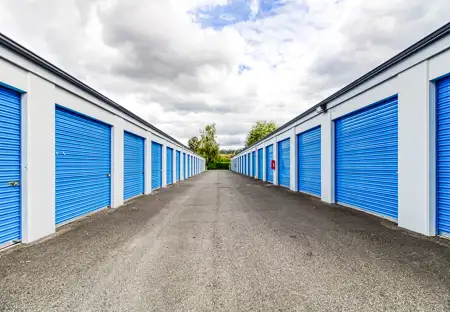 SmartStopSelfStorage-PuyallupWA-1401NMeridianAve-DriveUpUnits