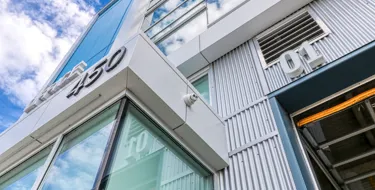 image of exterior of smartstop self storage in oakville, ON